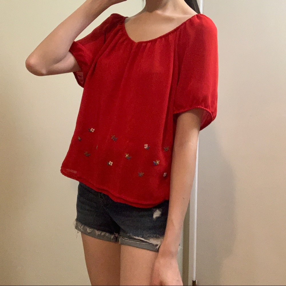 Floral blouse. Size large..